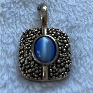 Elegant Silver Necklace with Blue Stone